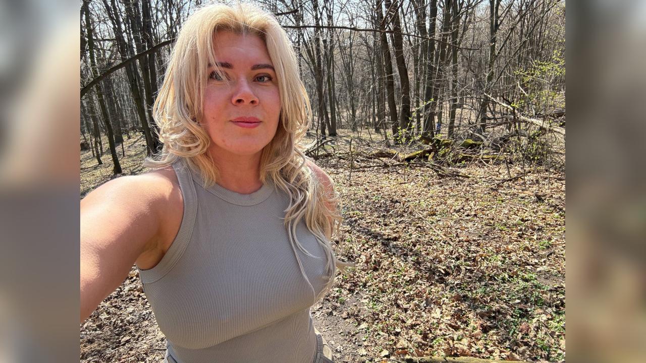 Webcam chat profile for BustyNicole: Lingerie & stockings