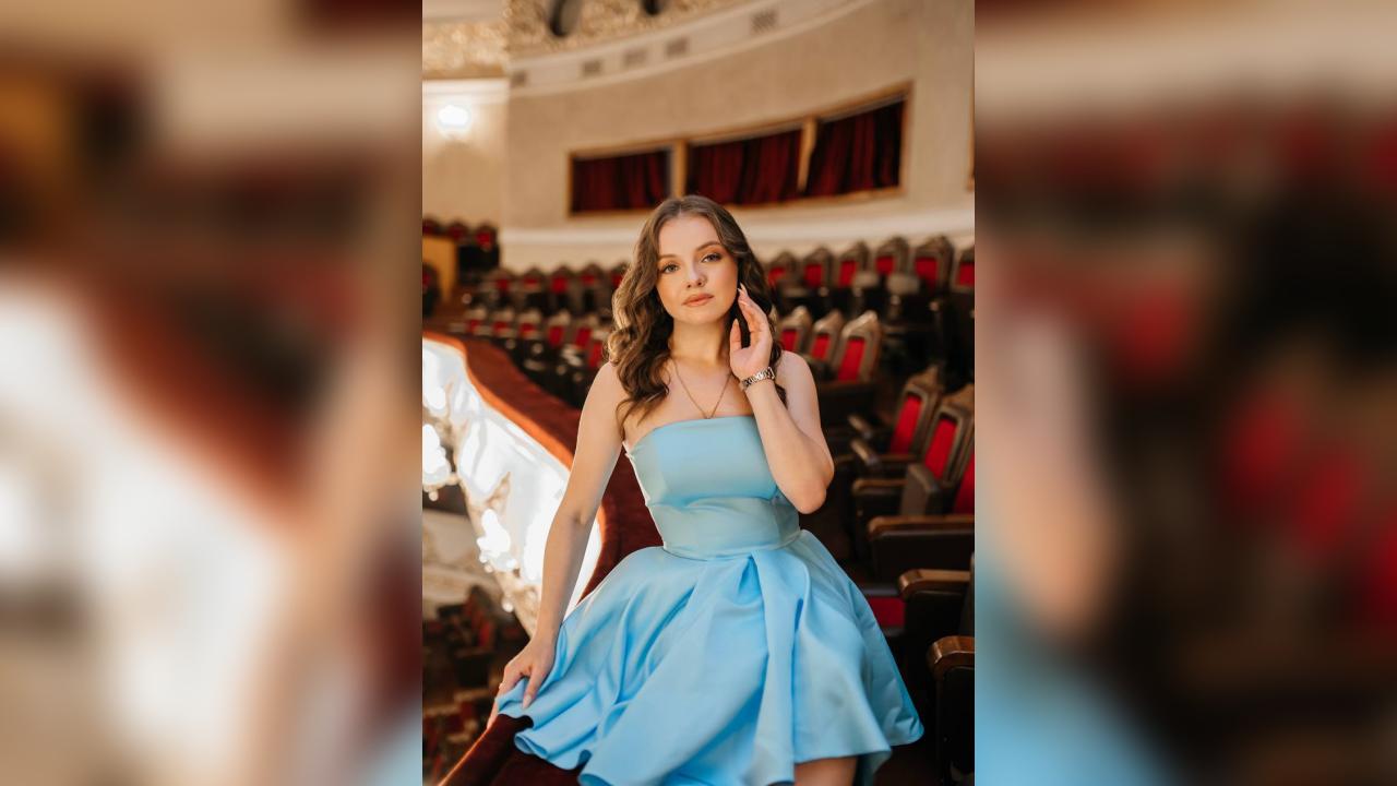 Webcam chat profile for Oleo19: Dancing