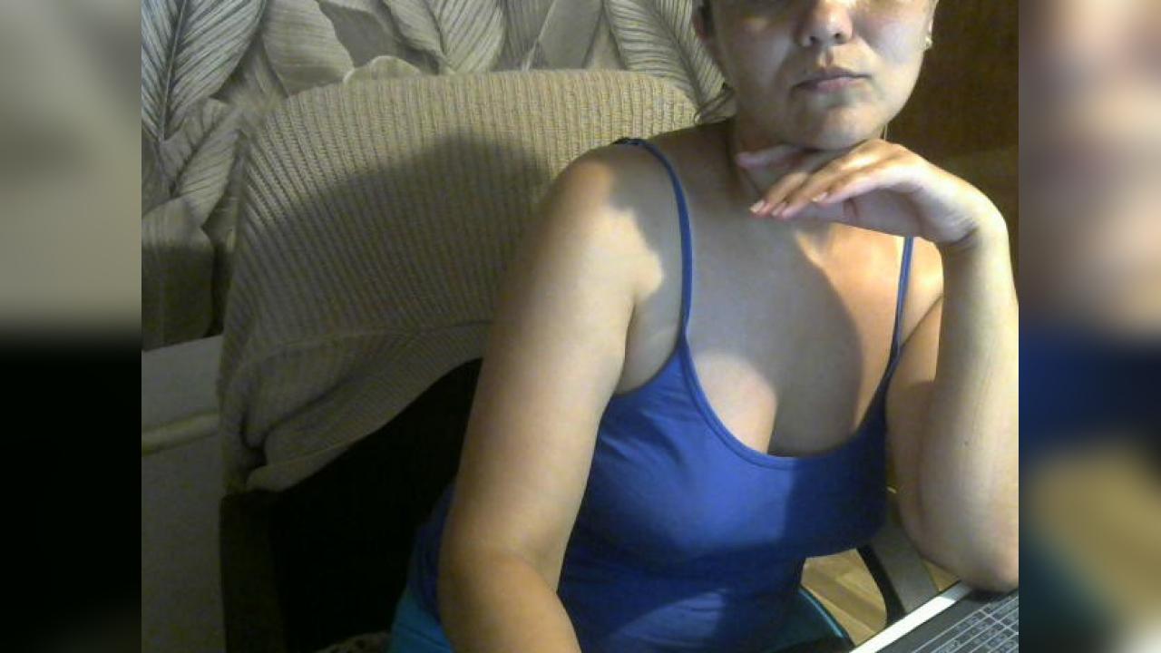 Webcam chat profile for SoftiePrincess: Dancing