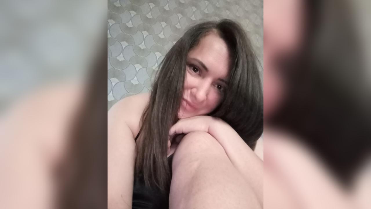 Webcam chat profile for Luvvia: Ask about my Hobbies