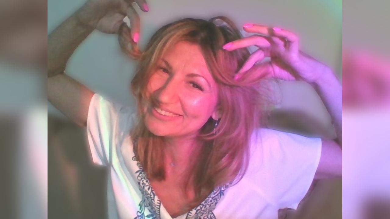 Webcam chat profile for SunnyRay: Cooking