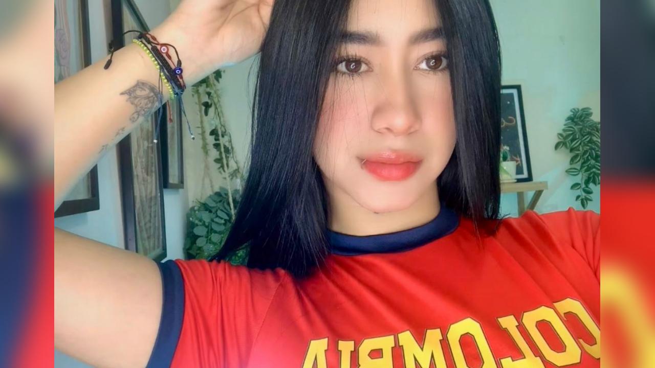 Webcam chat profile for Camilatorres: Exhibition