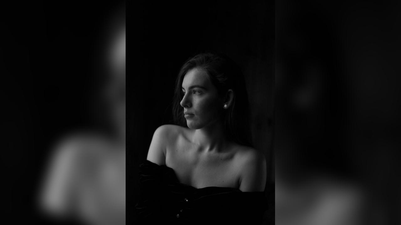 Webcam chat profile for YourNicole: Travel