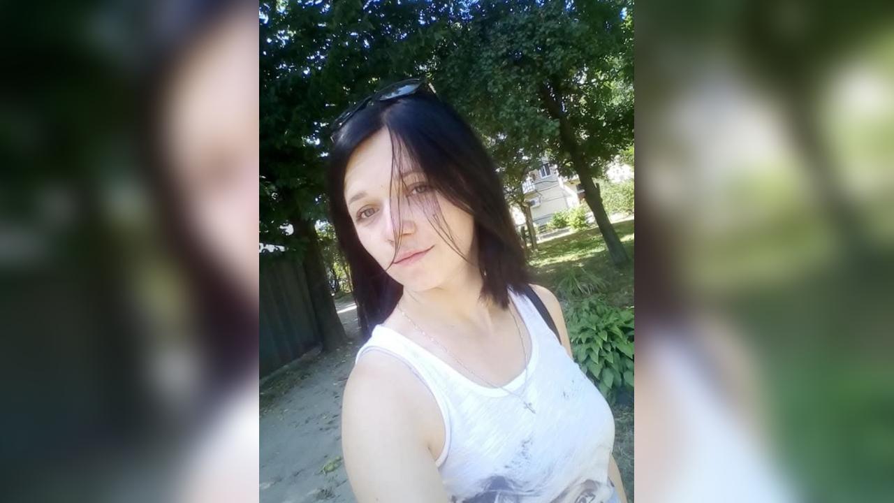 Webcam chat profile for Vitalina2828: Legs, feet & shoes