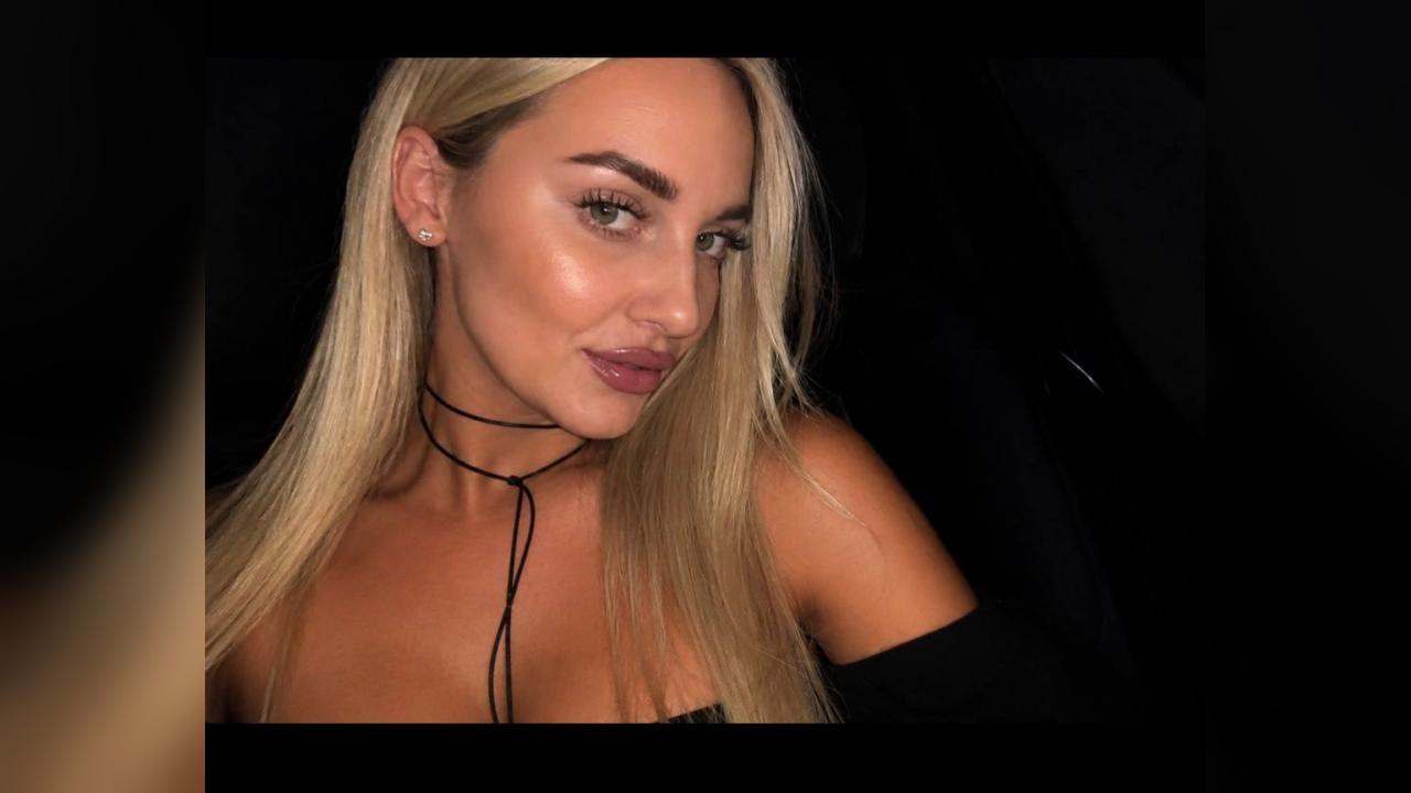 Webcam chat profile for Aylin9999: Outfits