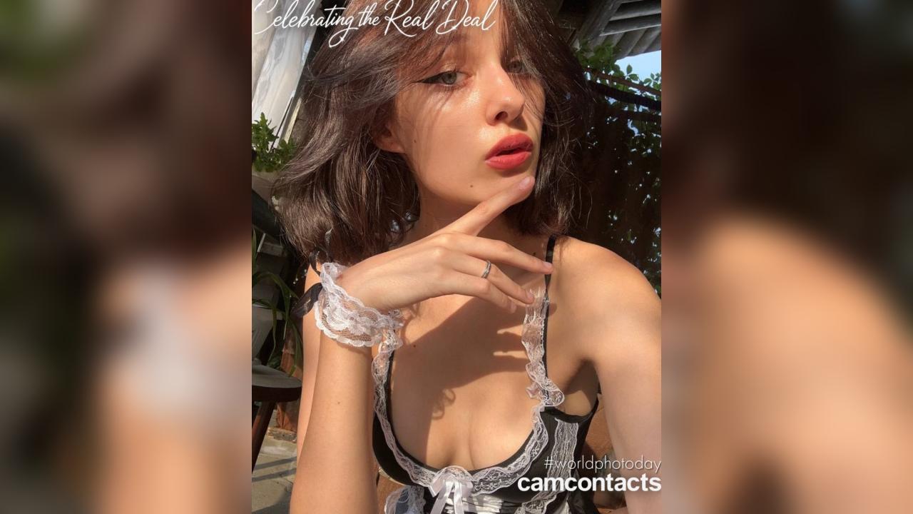Webcam chat profile for NicolePassion: Piercings & tattoos