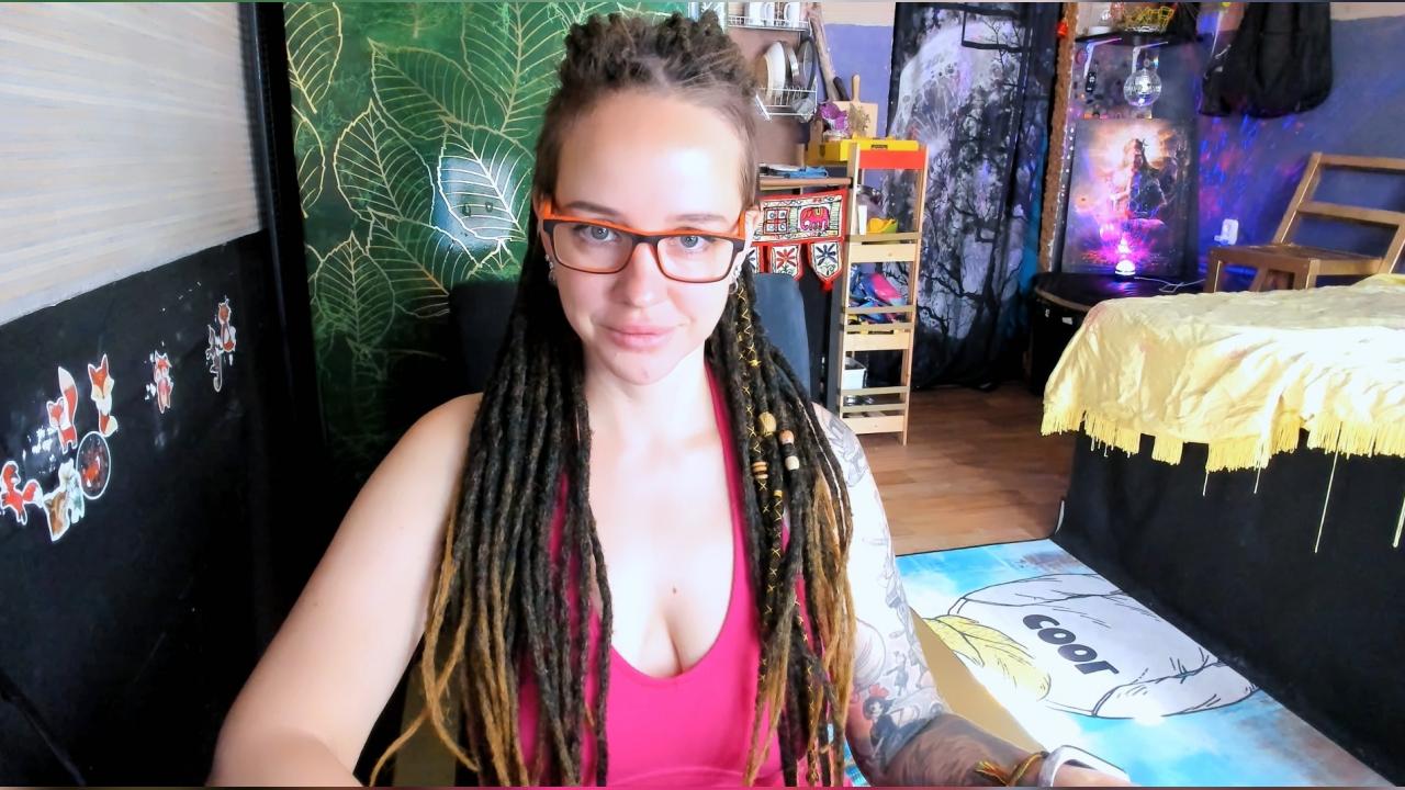 Webcam chat profile for LisaFoxy: Legs, feet & shoes