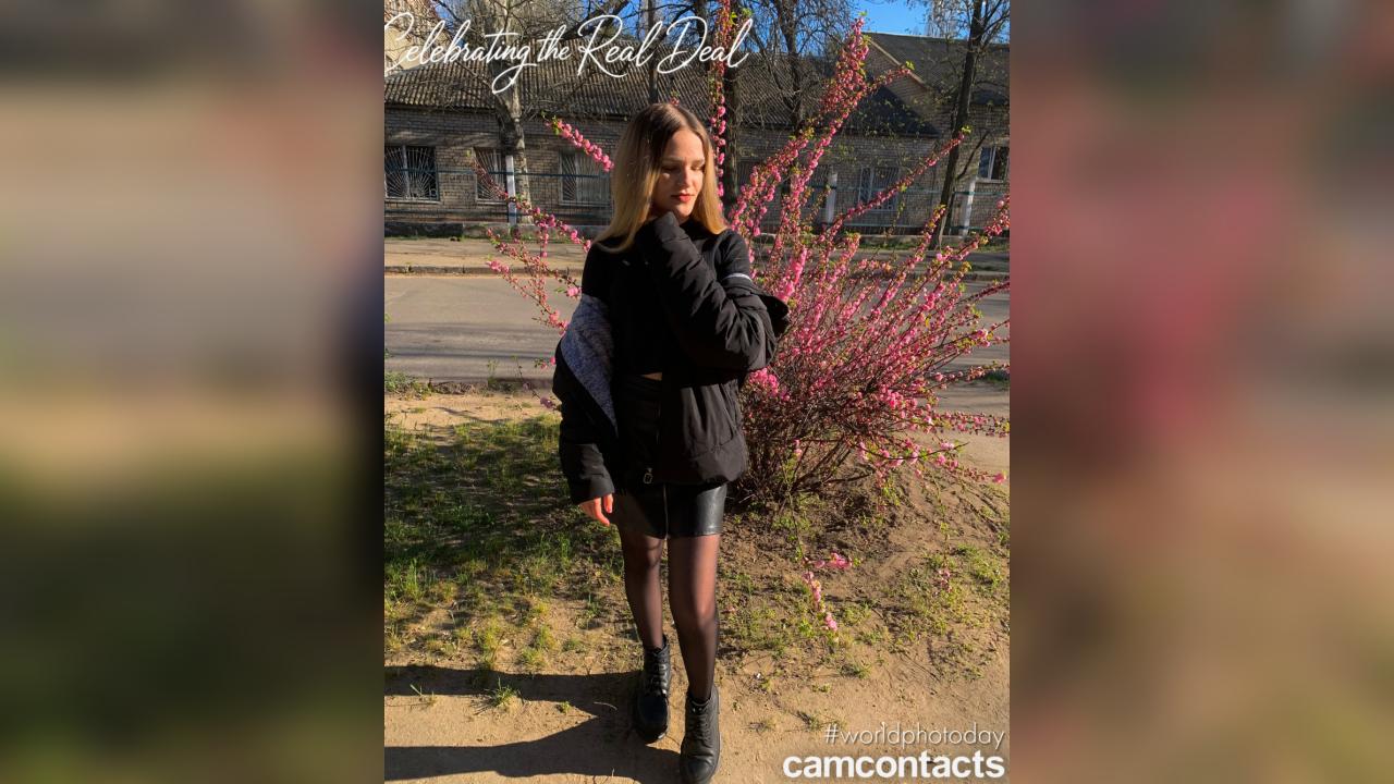 Webcam chat profile for 1PrettyMila: Travel