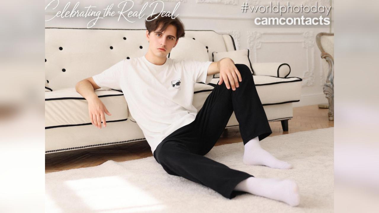 Webcam chat profile for JeffreyC21: Legs, feet & shoes