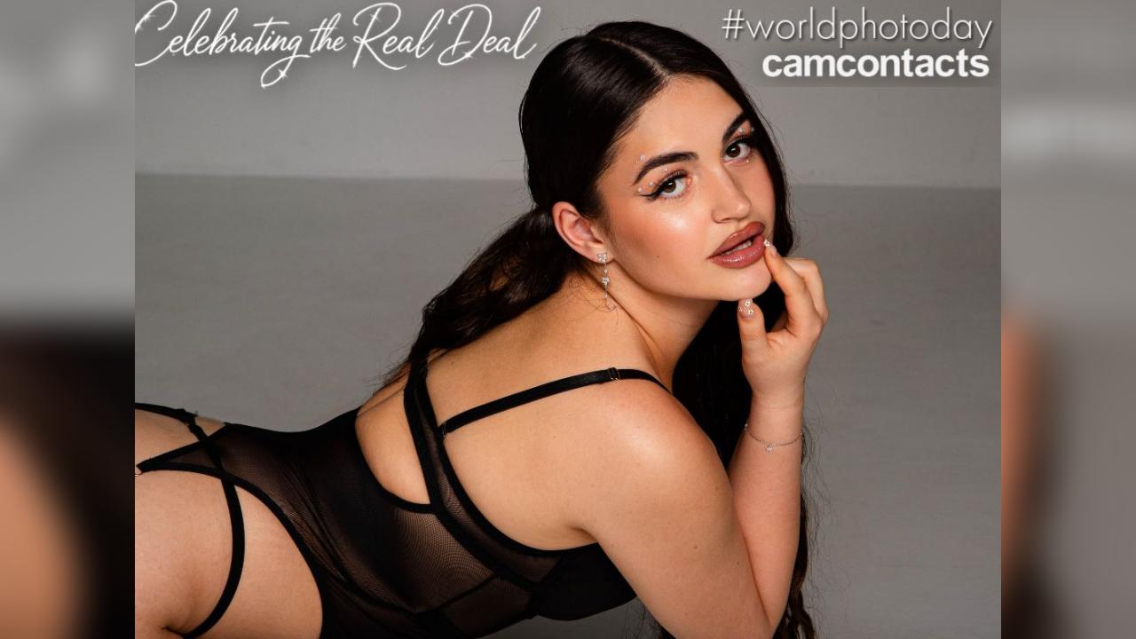 Webcam chat profile for MileyB65: Lingerie & stockings