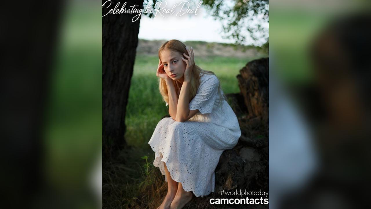 Webcam chat profile for ZellaMoon: Outfits
