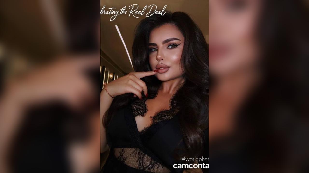 Webcam chat profile for BrunetteMuse: Dancing