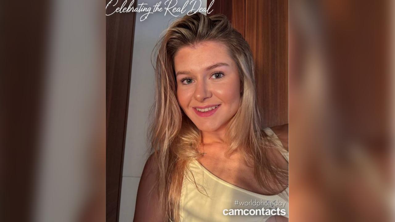 Webcam chat profile for HappyLady: Dancing