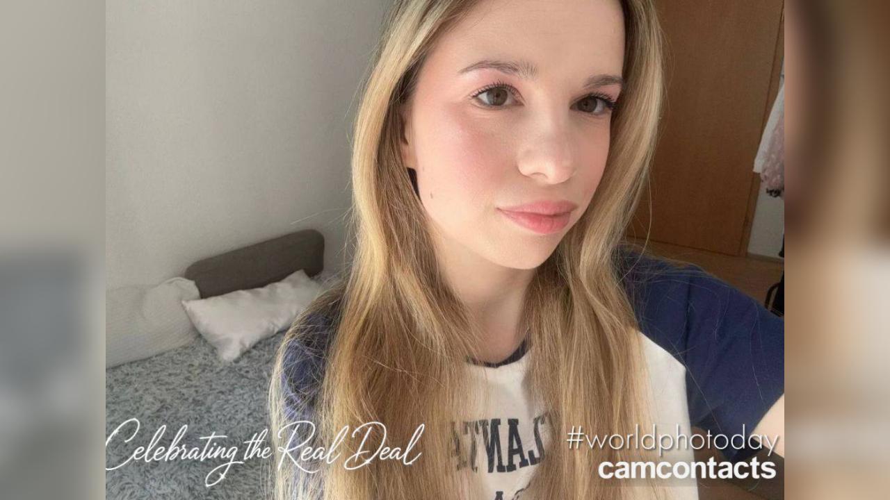 Webcam chat profile for SweetKriss: Dancing