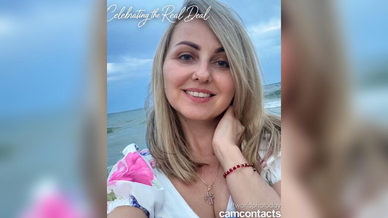 Webcam chat profile for WomanVi: Travel