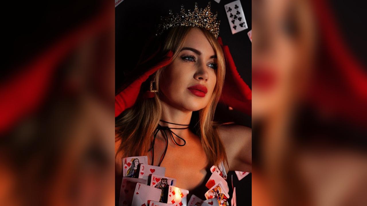 Webcam chat profile for LadyElyaWhisp: Sports