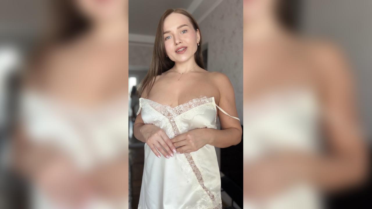 Webcam chat profile for QueenNati: Fitness