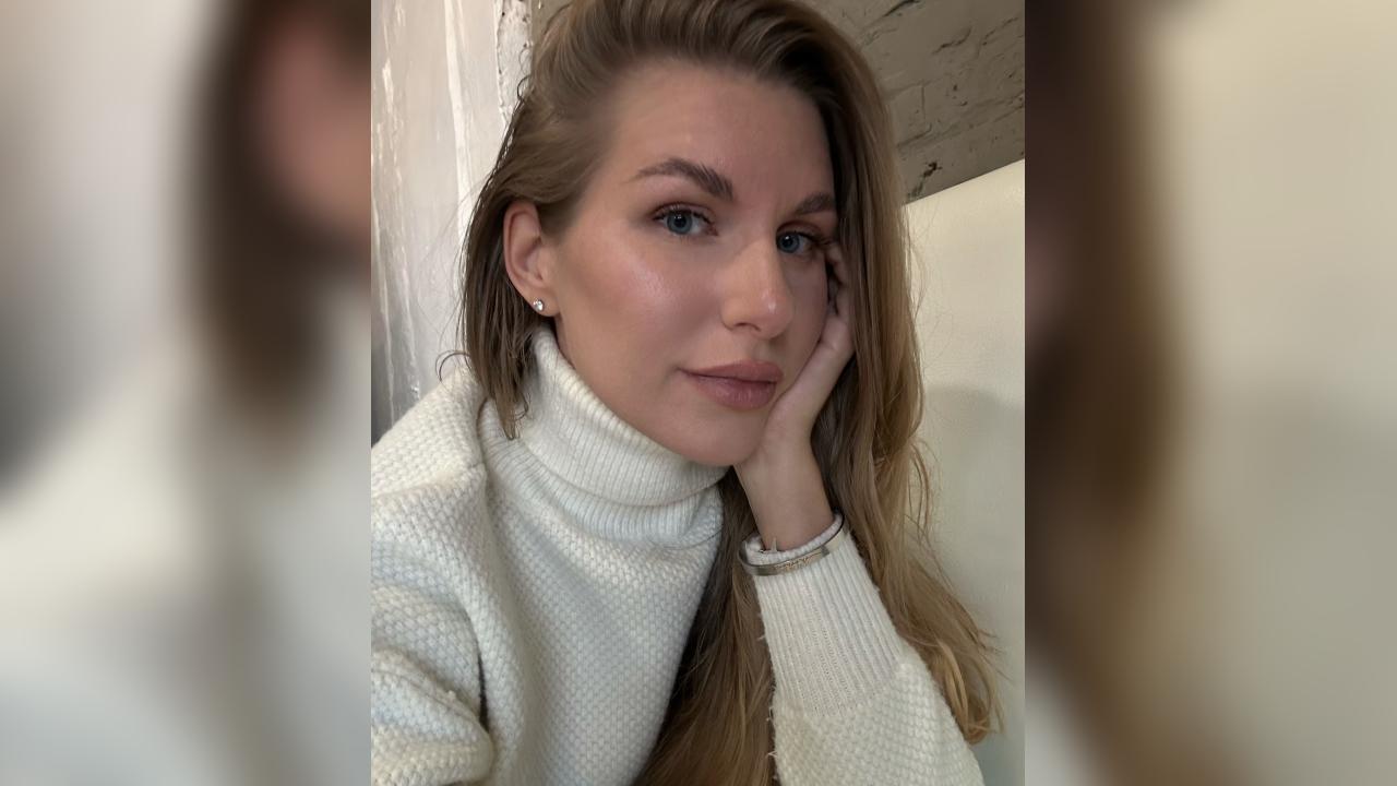 Webcam chat profile for SweetGirlsy: Outfits