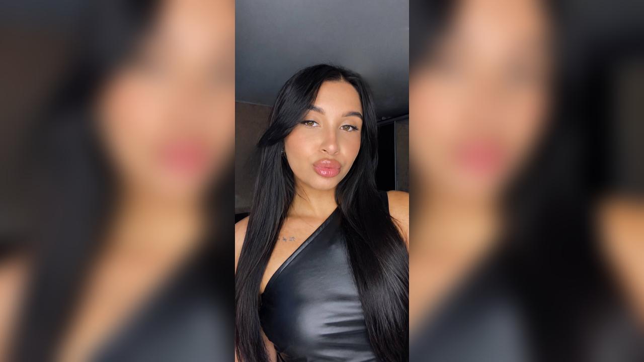 Webcam chat profile for MikaLyn: Ask about my Hobbies