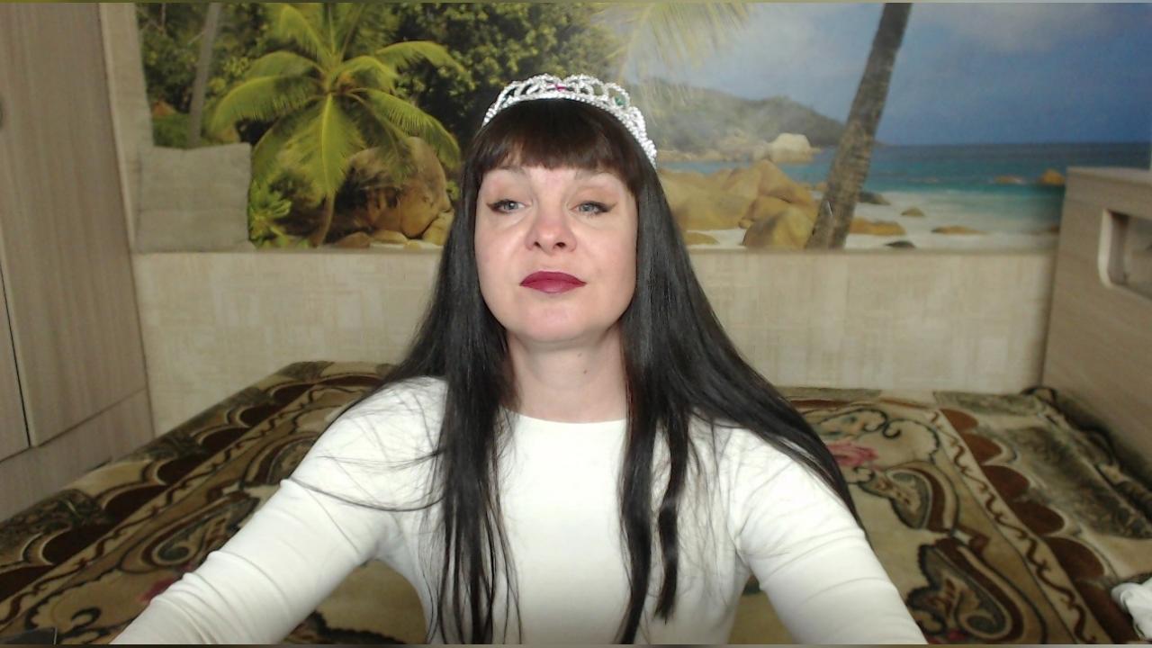 Webcam chat profile for Destinybbb: Bondage & discipline