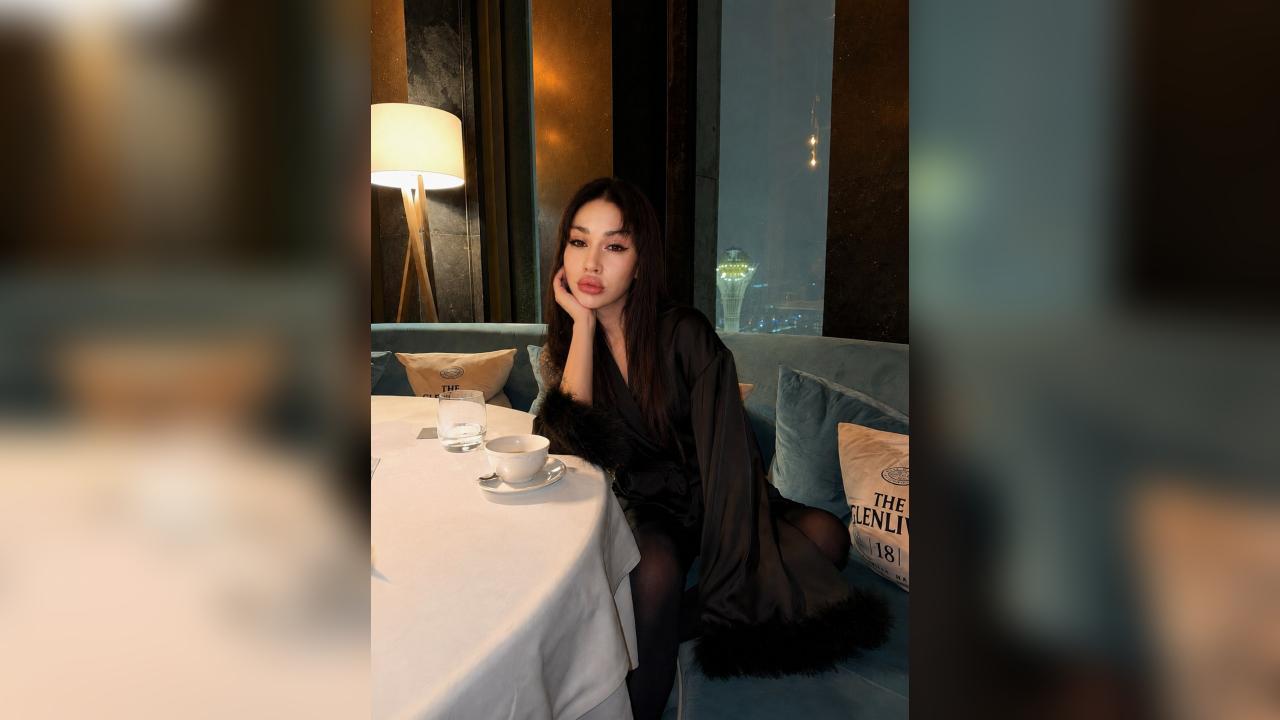 Webcam chat profile for Lunadarkkk98: Dominatrix