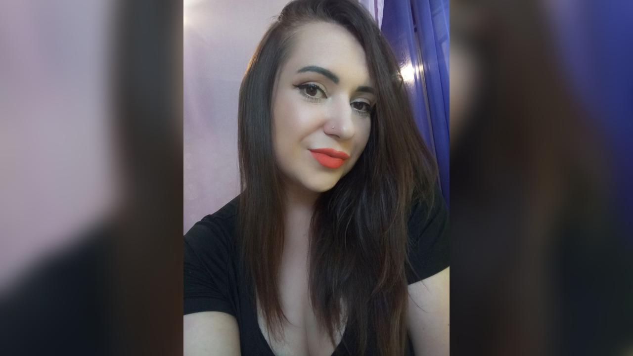 Webcam chat profile for Luvvia: Ask about my Hobbies