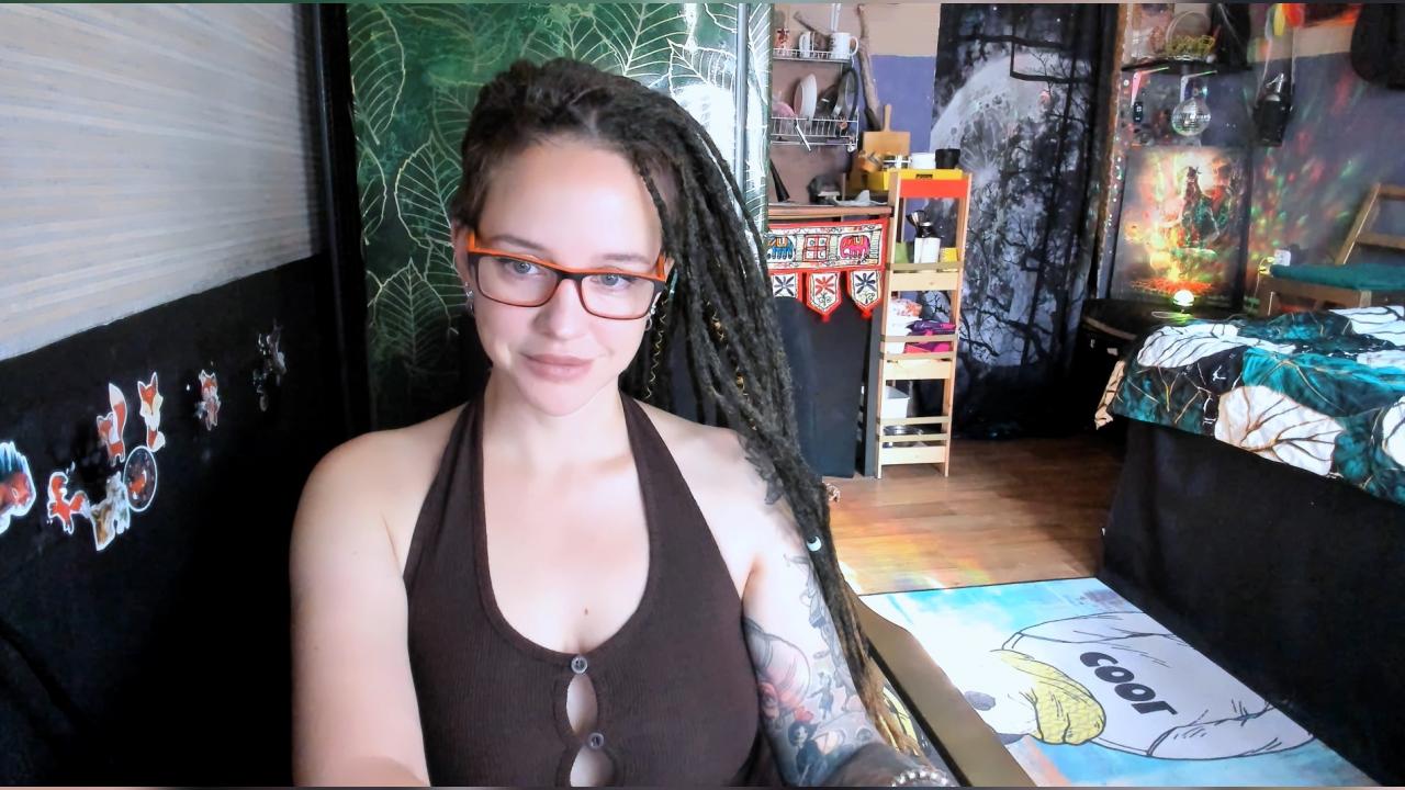 Webcam chat profile for LisaFoxy: Legs, feet & shoes