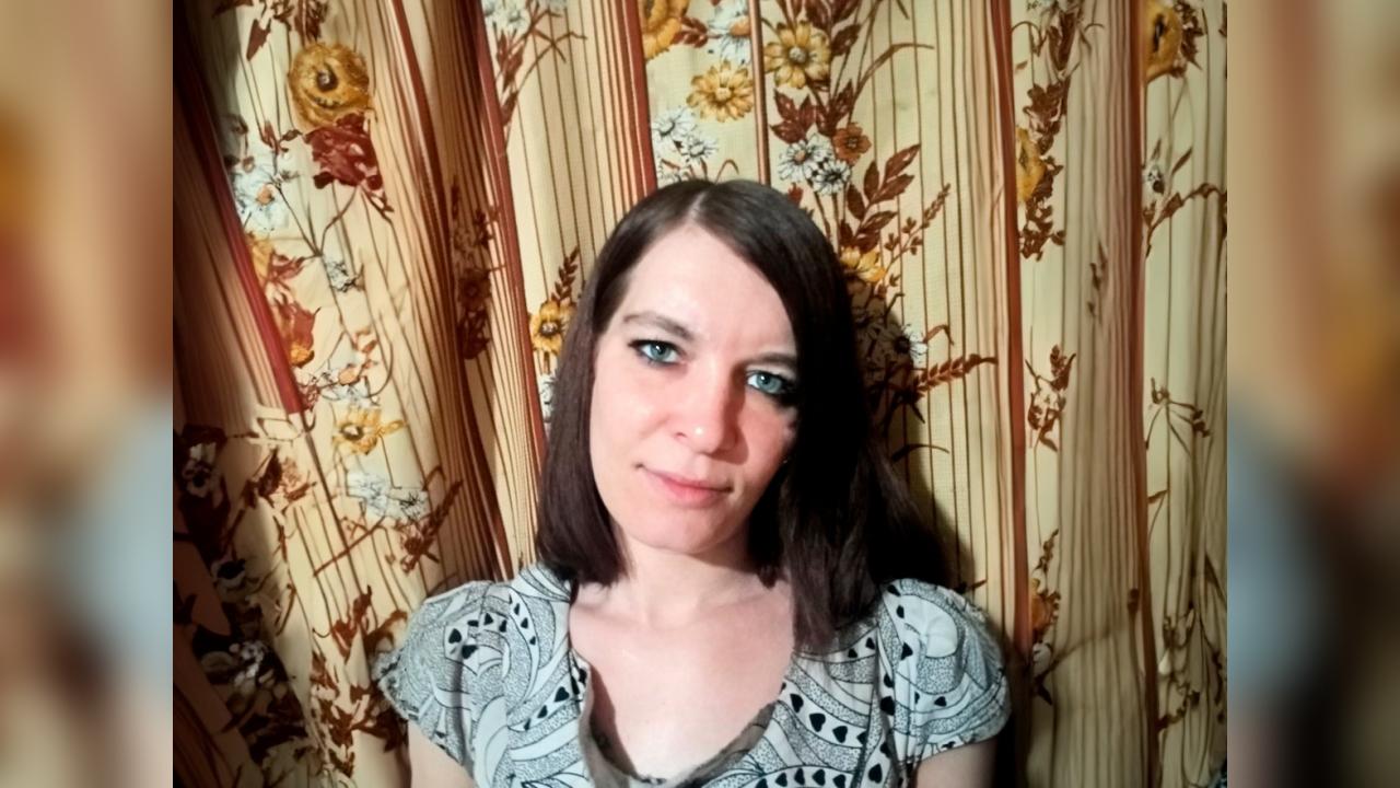 Webcam chat profile for XYourAhSlutX: Latex & rubber