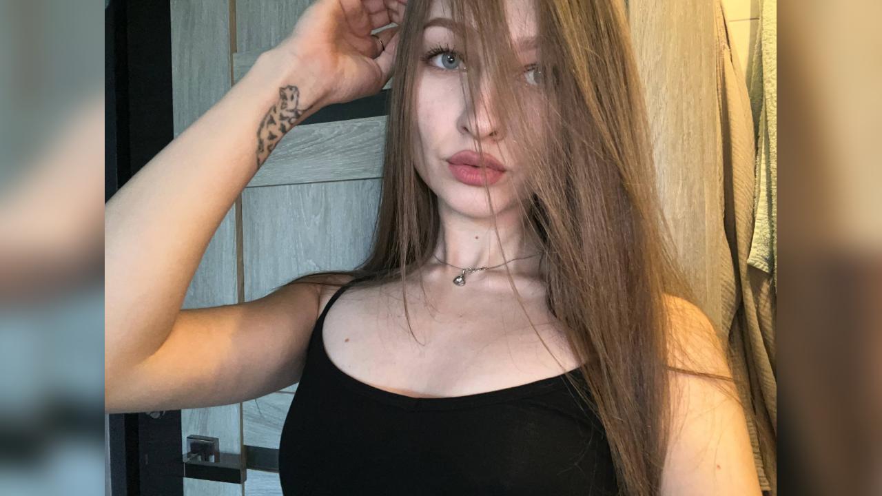 Webcam chat profile for EiraWish: Ask about my Hobbies