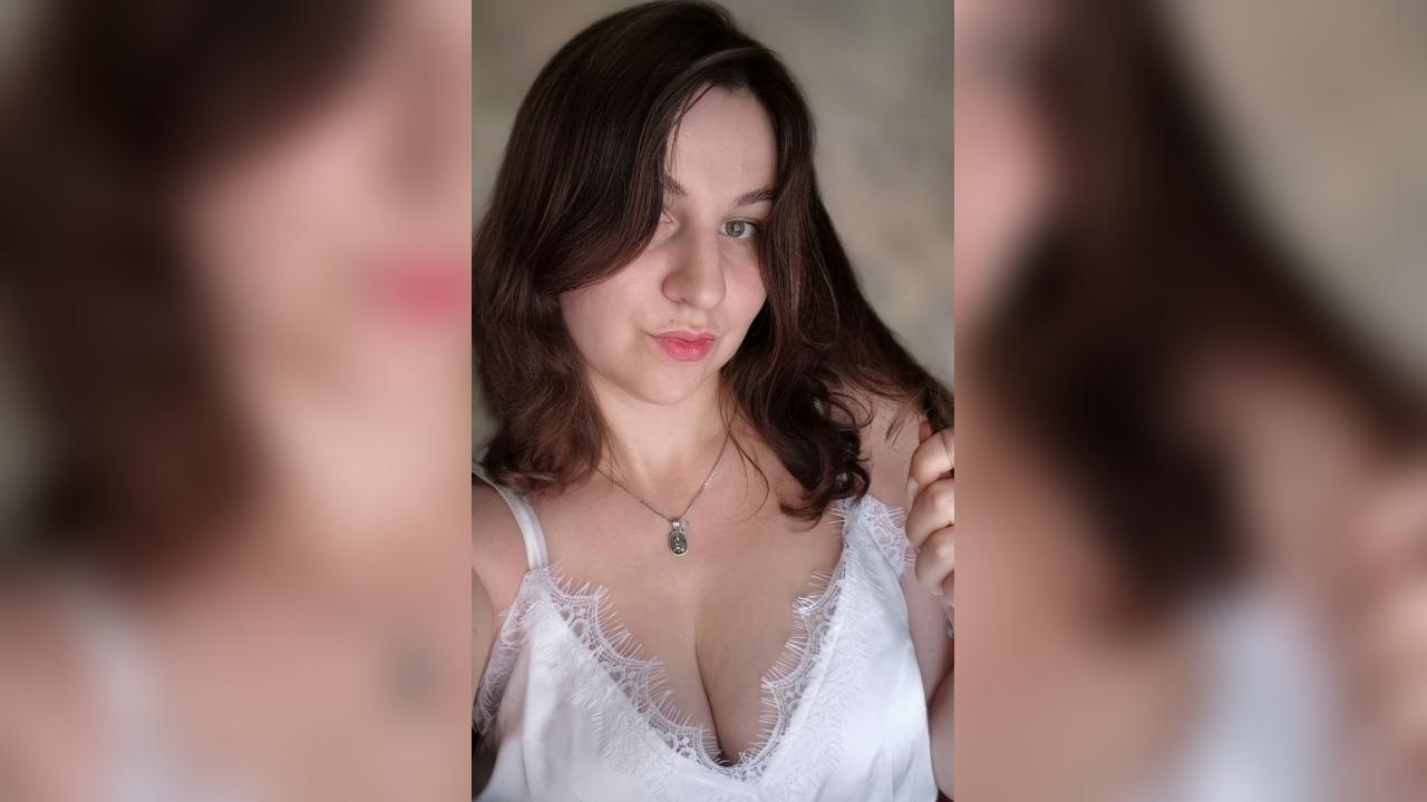 Webcam chat profile for ChubbyEnglish: Outfits