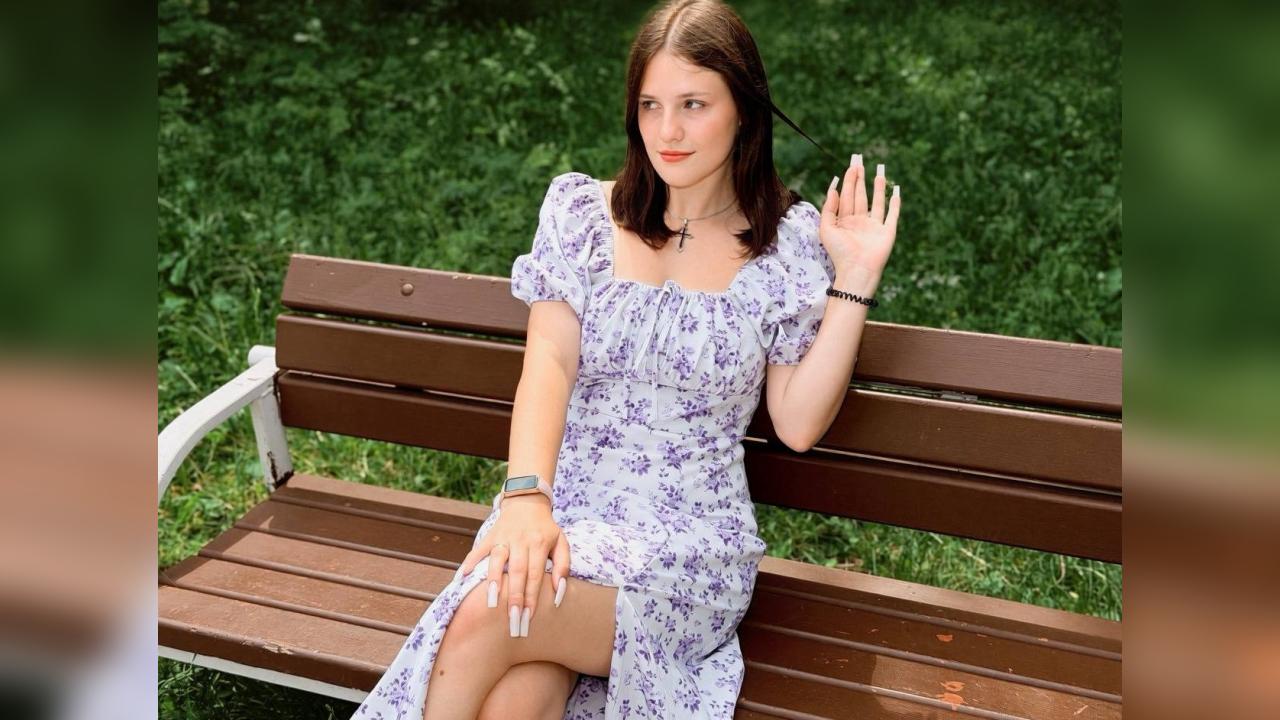 Webcam chat profile for KattyLovely: Legs, feet & shoes