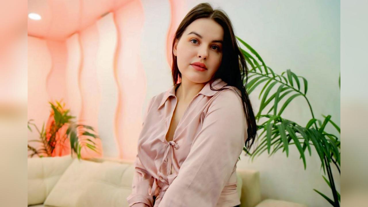 Webcam chat profile for CarrieFenshaw: Kissing