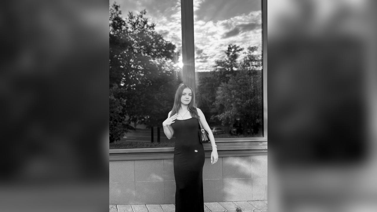 Webcam chat profile for Oleo19: Dancing