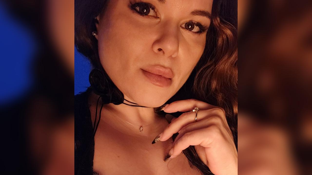 Webcam chat profile for LilitVibe: Legs, feet & shoes