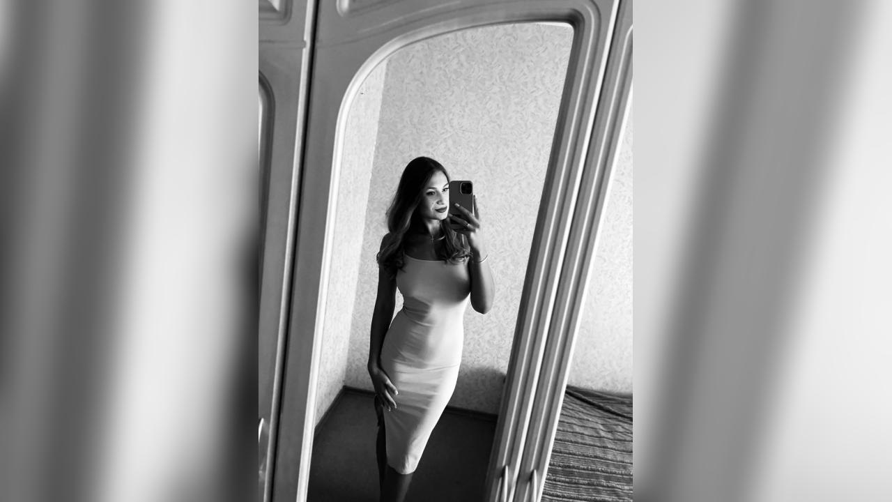 Webcam chat profile for FeralBerry345: Conversation