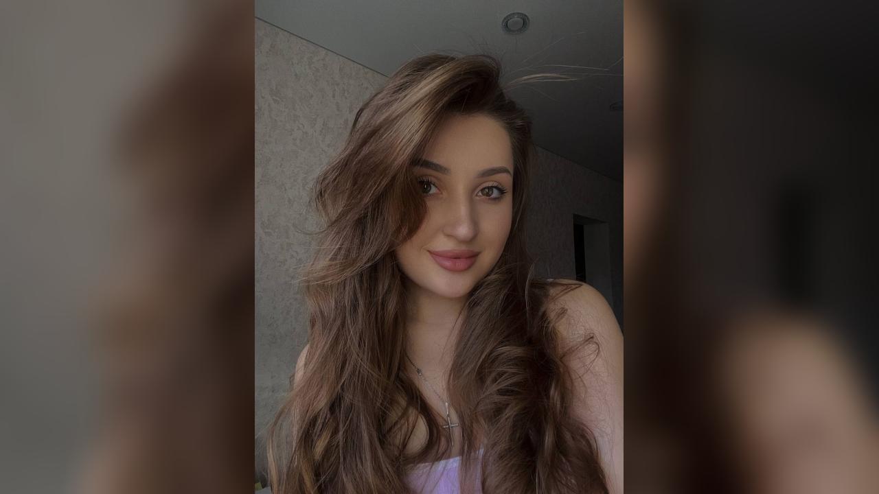Webcam chat profile for Helen21: Fitness