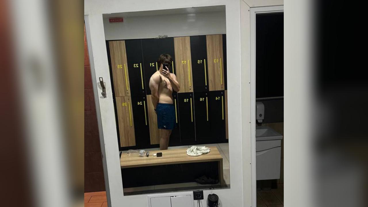 Webcam chat profile for HotXboy: Exhibition