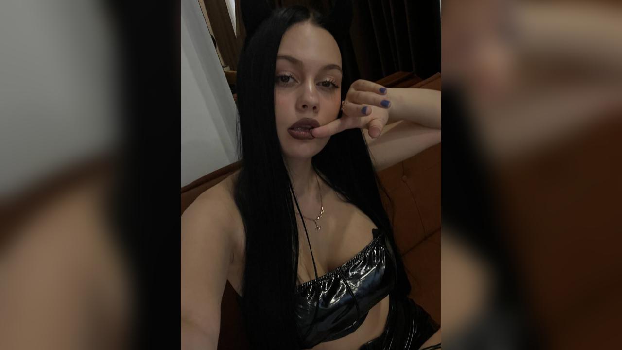 Webcam chat profile for A1delinee: Dominatrix