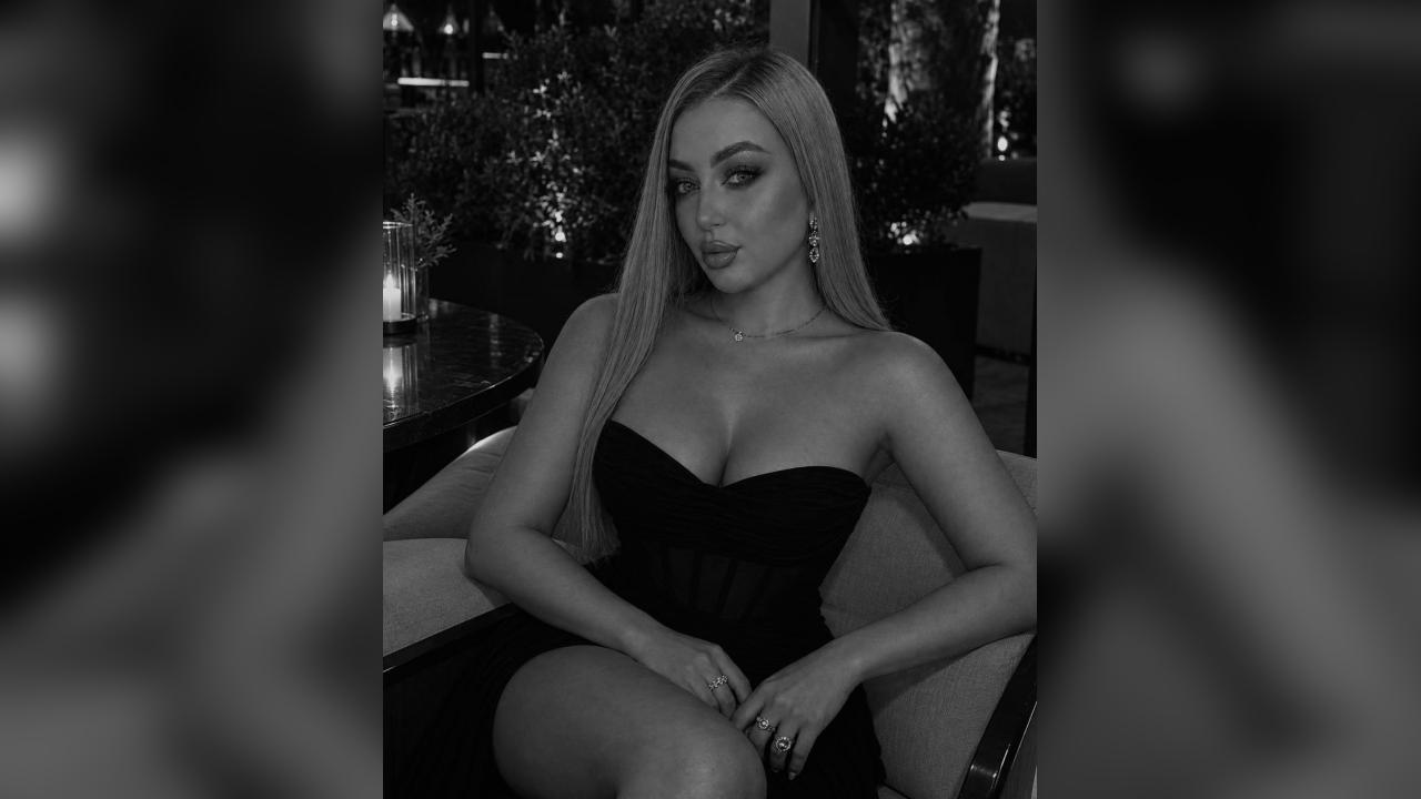 Webcam chat profile for hottydom: Leather
