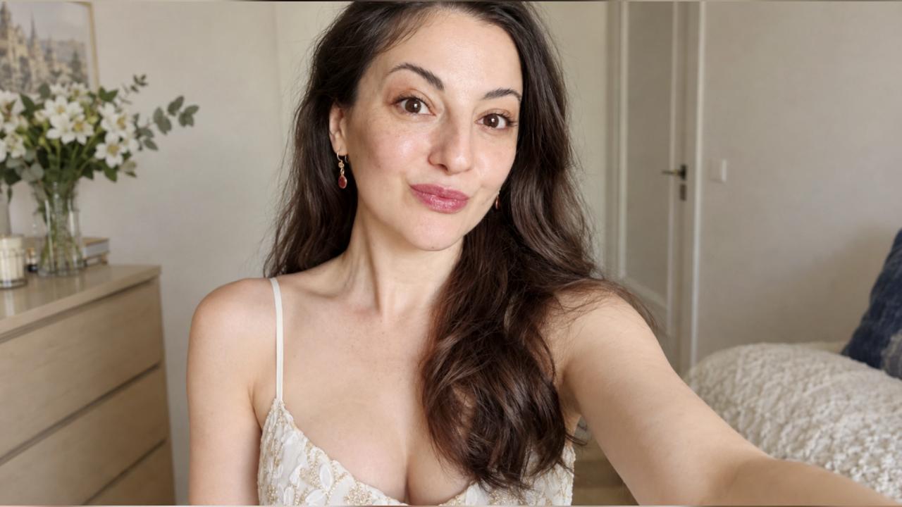 Webcam chat profile for MissMoonlight: Outdoor Activities