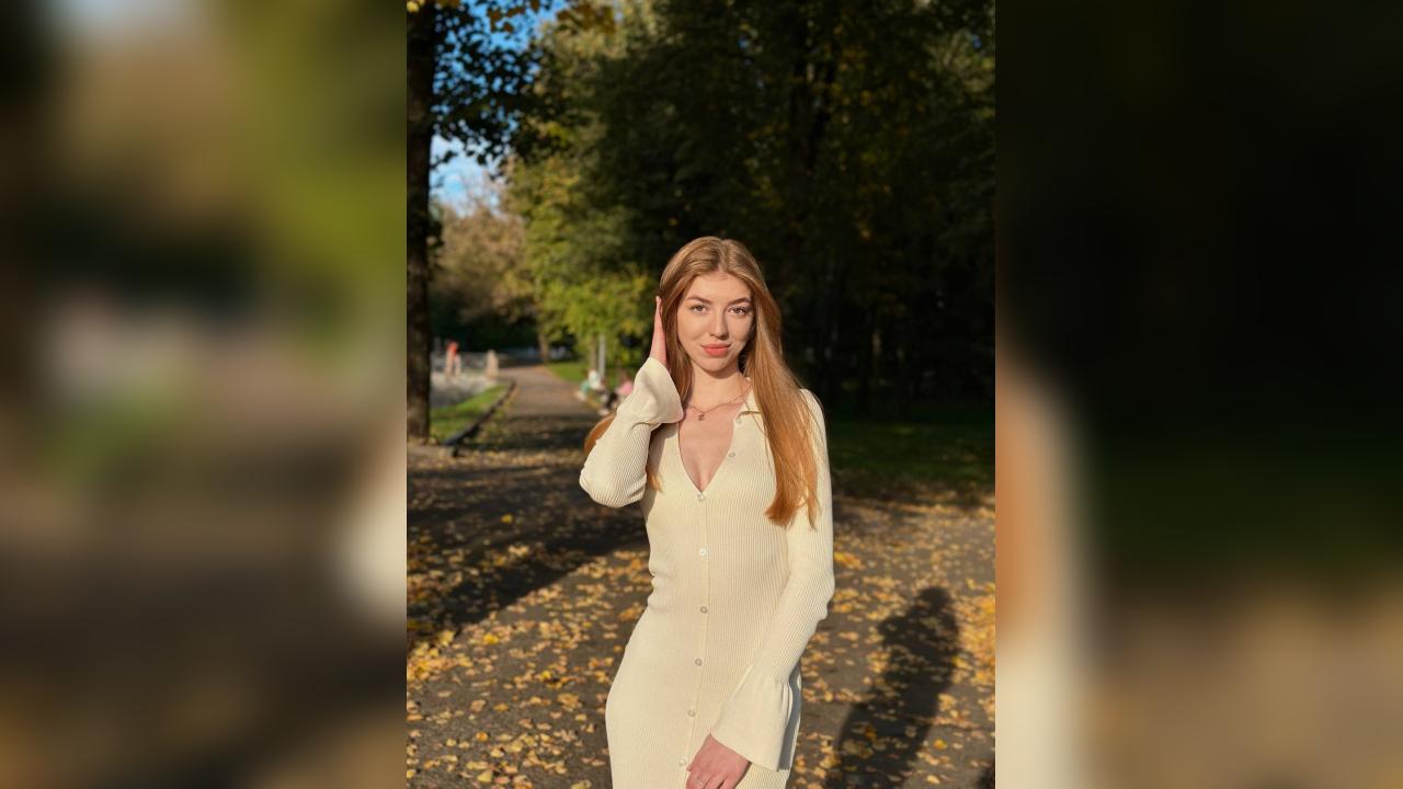 Webcam chat profile for PlayfulDoctor: Outfits