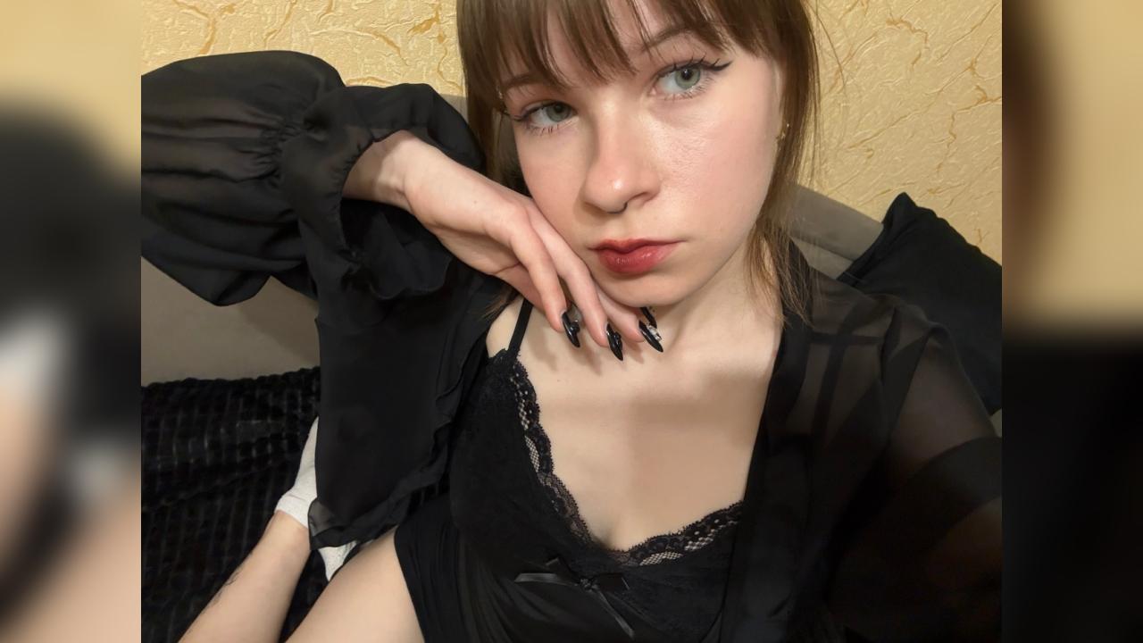Webcam chat profile for Softkittyy: Outfits