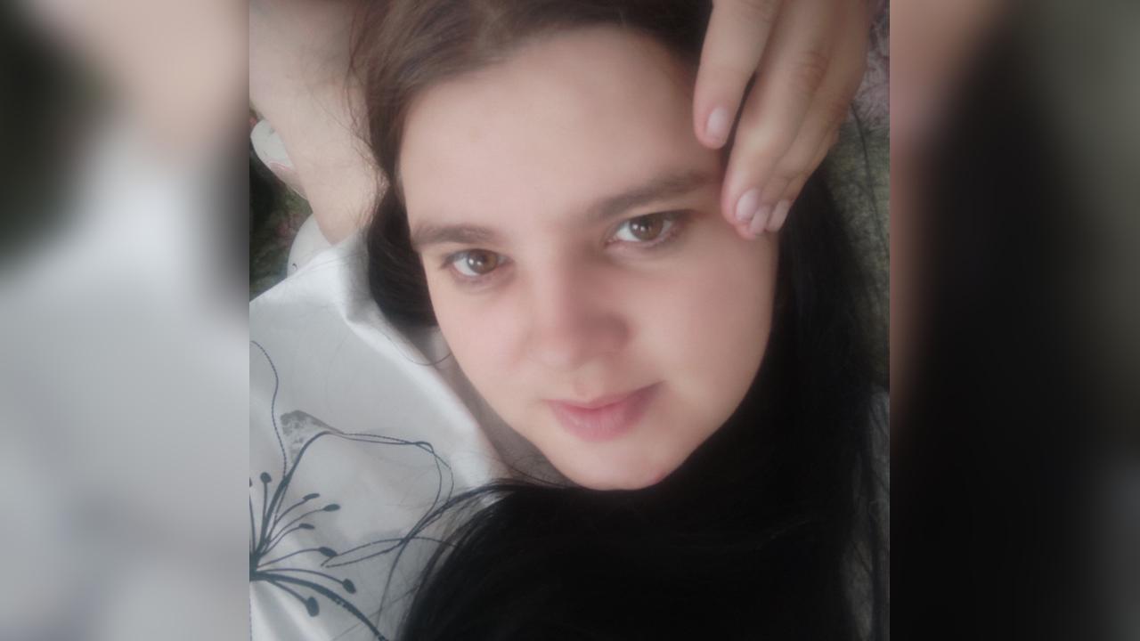 Webcam chat profile for Enorielle: Ask about my Hobbies