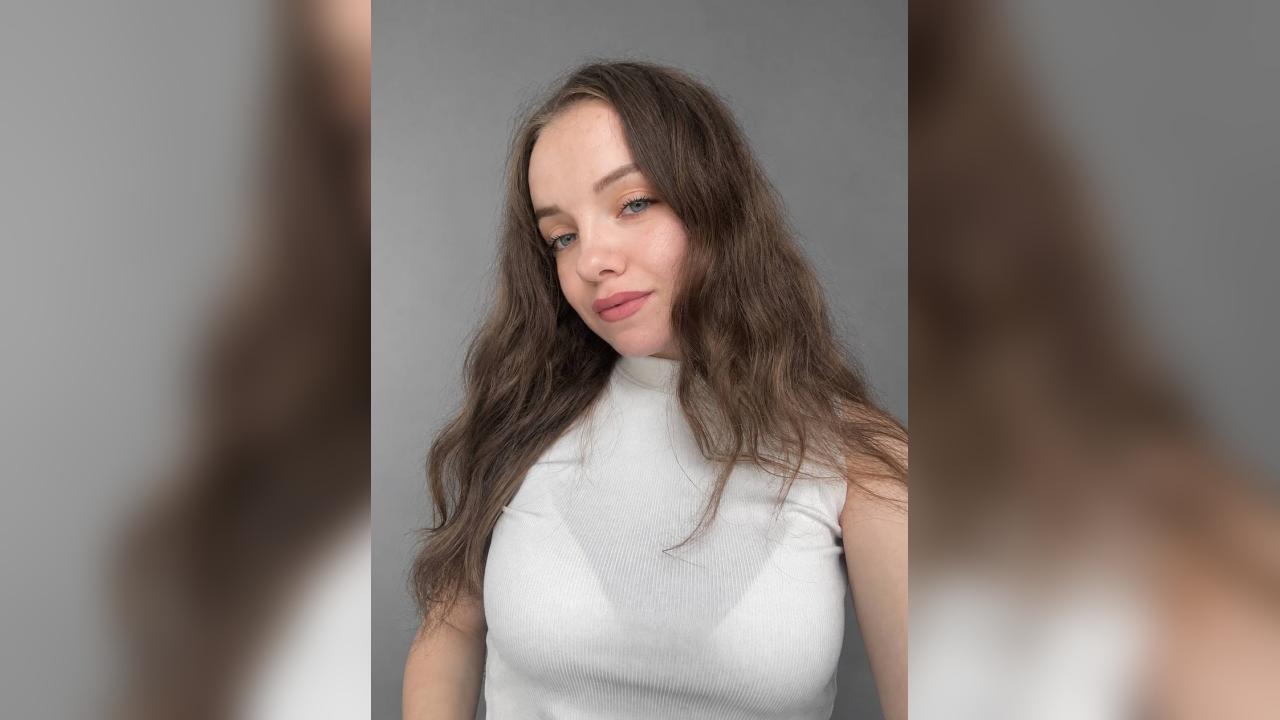 Webcam chat profile for Oleo19: Dancing