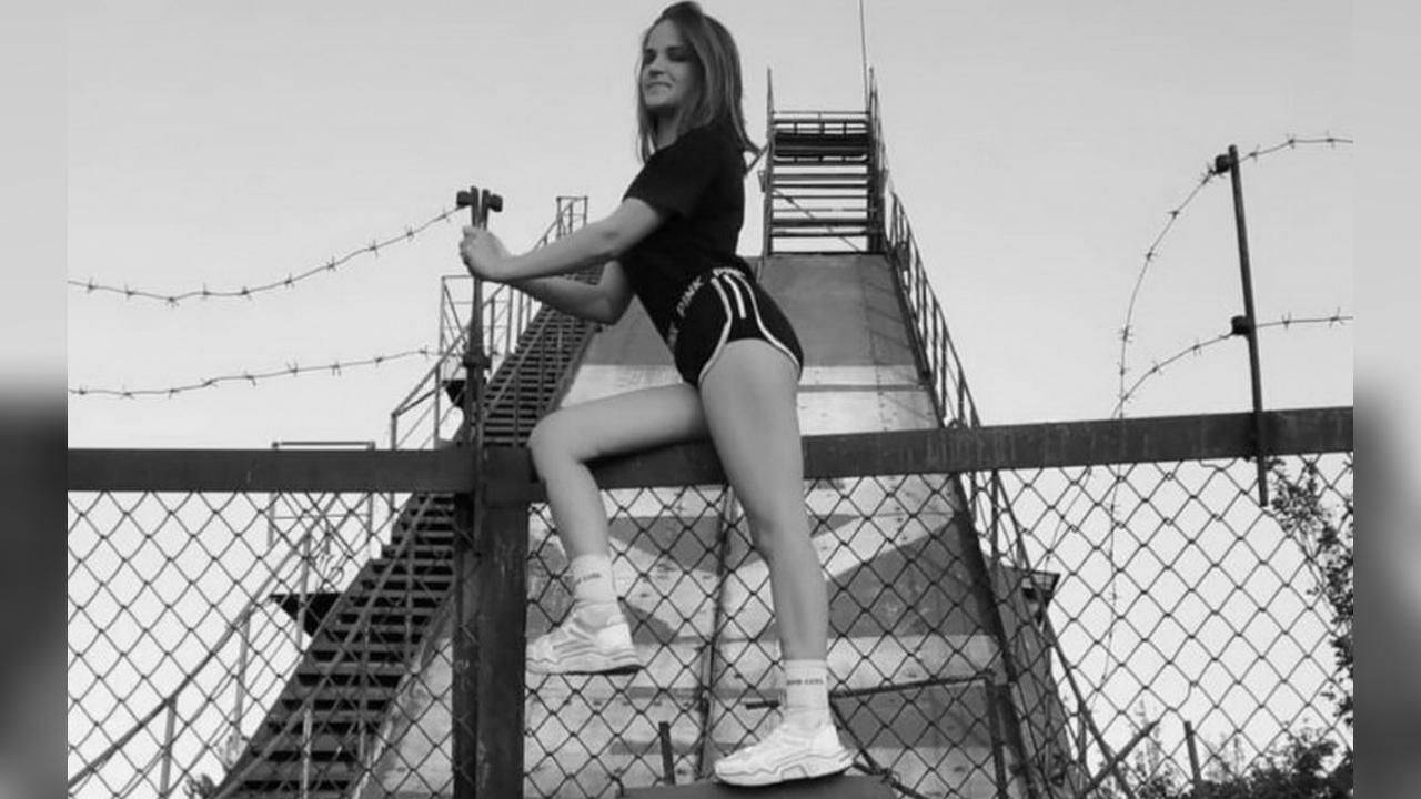 Webcam chat profile for 1PrettyMila: Travel