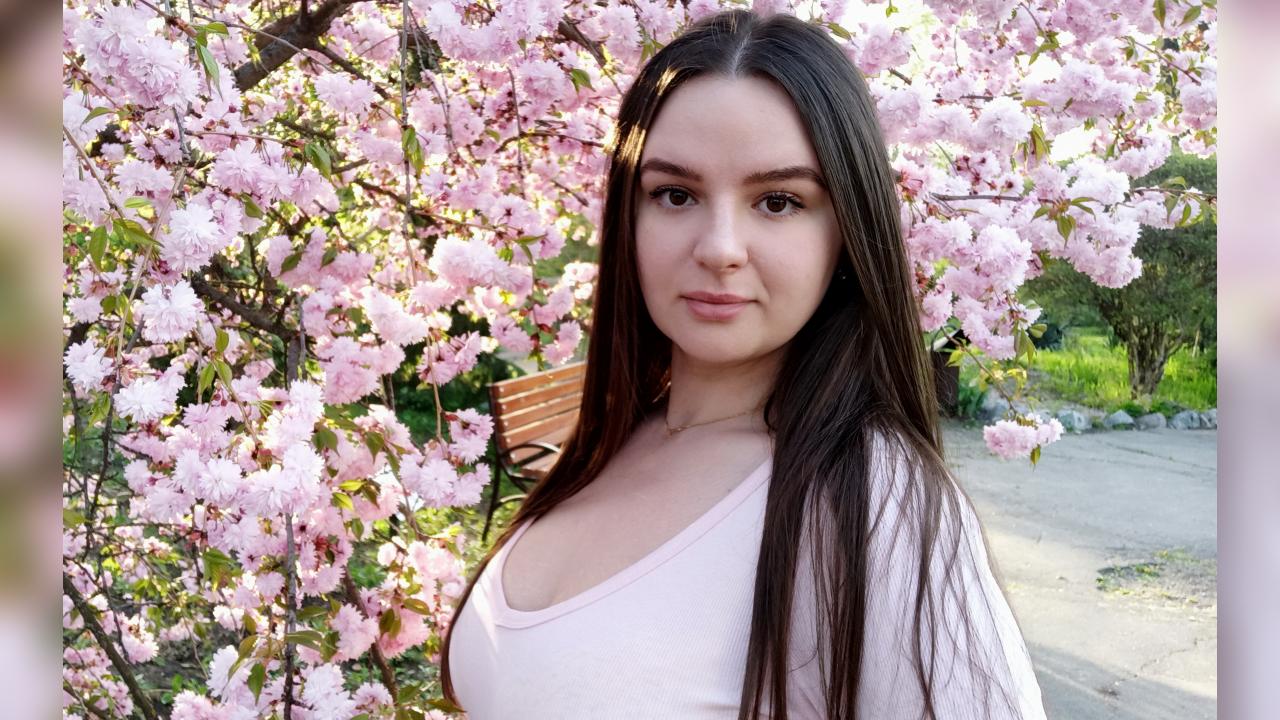 Webcam chat profile for EnchantingLuna: Travel