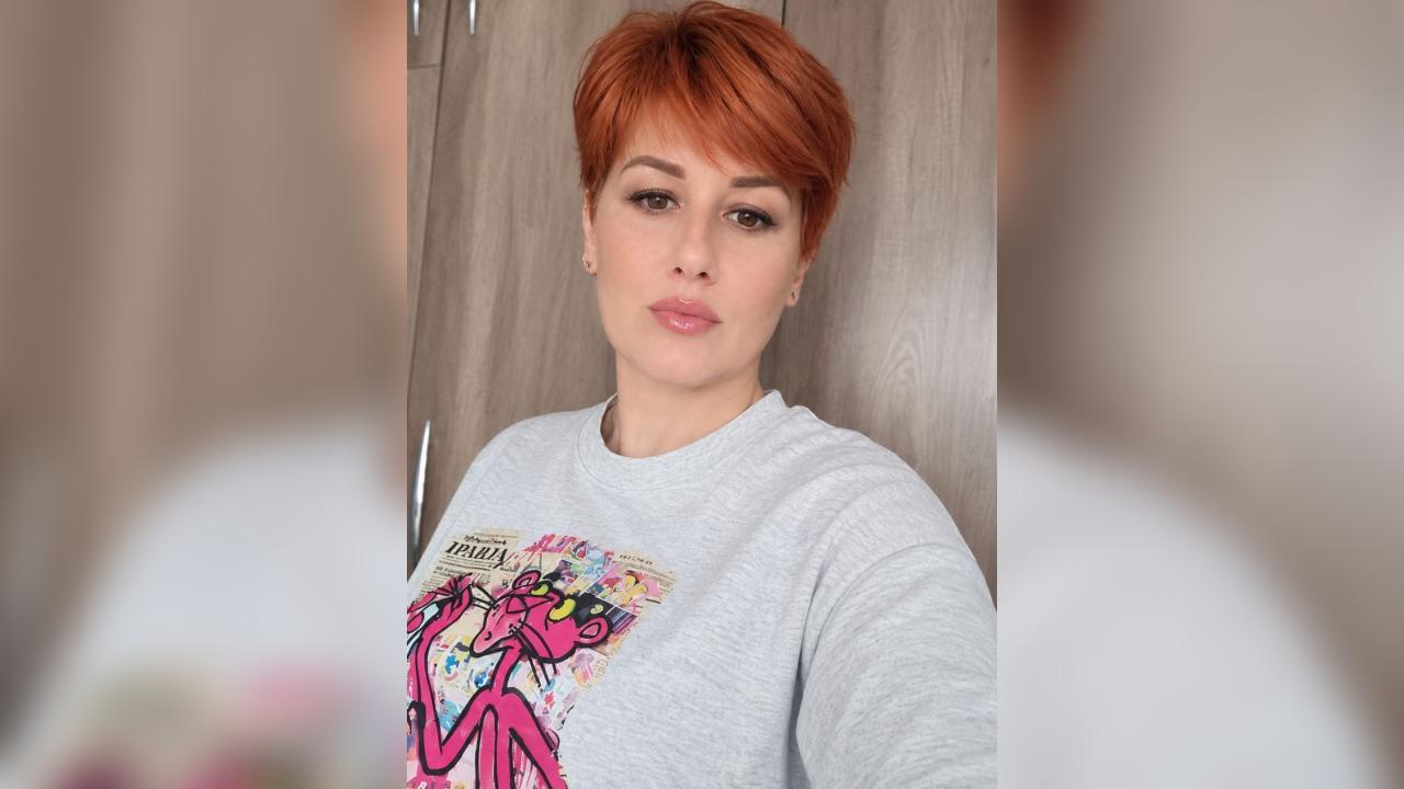 Webcam chat profile for Mira26: Lingerie & stockings