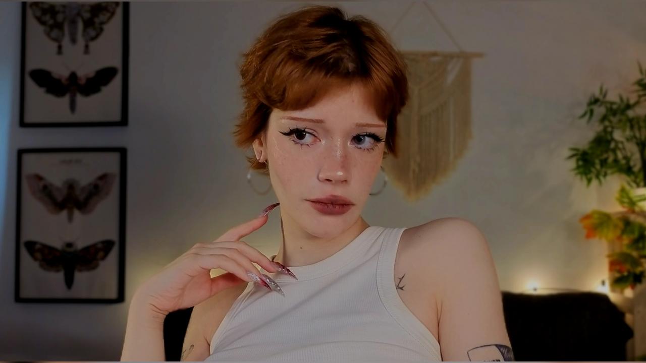 Webcam chat profile for SweetMell: Leather