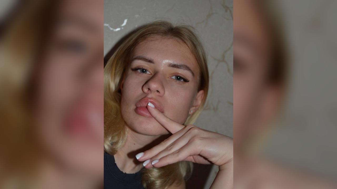 Webcam chat profile for LolaMuse01