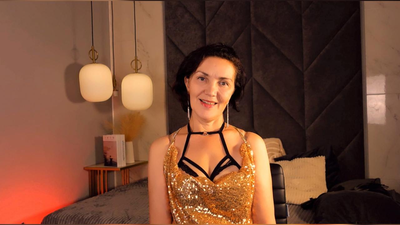 Webcam chat profile for IreneMarlow: Leather